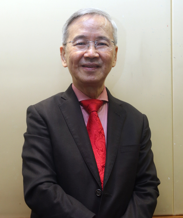 郑怡祥博士(Tee E Siong)