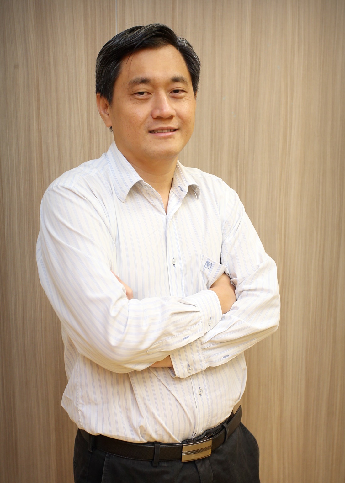 刘志伟 / 剖腹产后左下腹常痛 不足半年 能否做大肠镜？