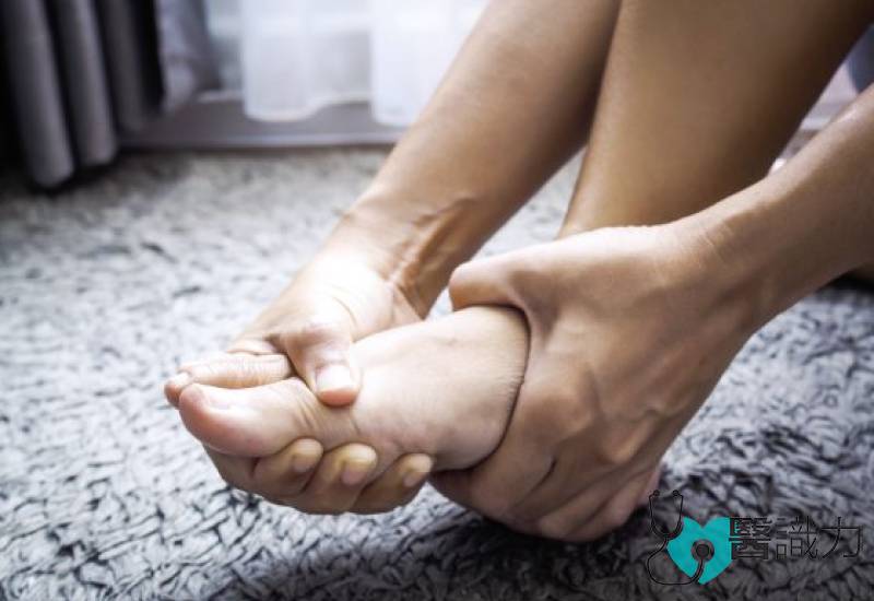 问医-唐云华-脚趾麻刺1年-有家族史-糖尿病风险高