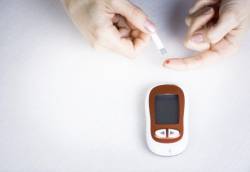 脂肪肝-肝硬化-肝癌-糖尿病是隐形推手-神经长期泡浸高血糖-膀胱变迟钝-尿急尿不净