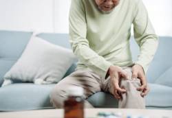 osteoarthritis, rheumatoid_arthritis, gouty_arthritis, osteoporosis, 辜仁毅, 膝盖疼痛, 膝关节疼痛, 退化性关节炎